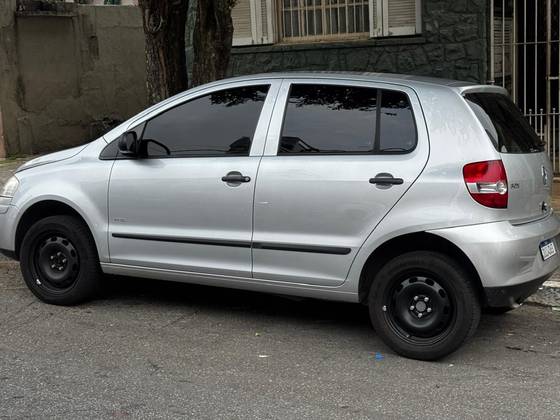 VOLKSWAGEN FOX 1.6 MI PLUS 8V FLEX 4P MANUAL VOLKSWAGEN FOX 1.6 MI PLUS 8V FLEX 4P MANUAL